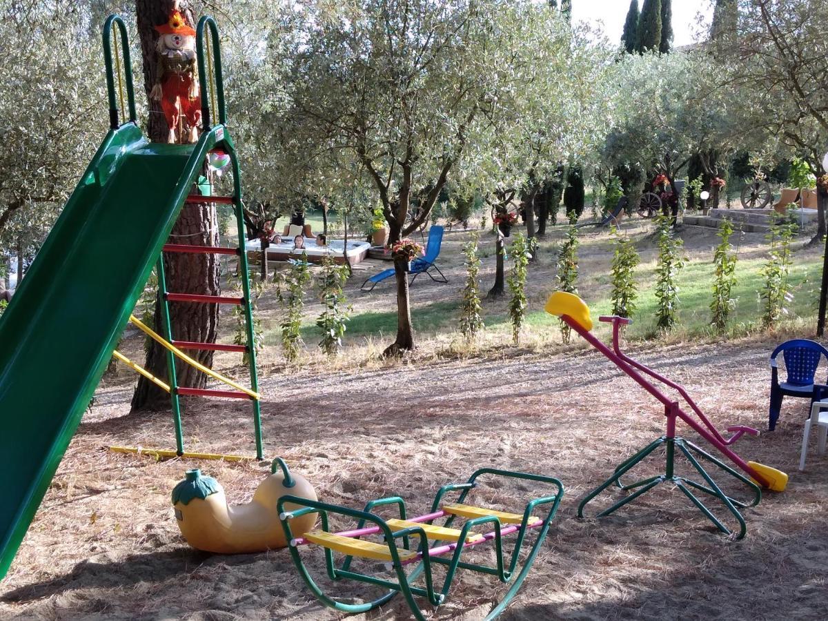 Agricamping Poggio Ai Pini Wine Camping Certaldo Exterior photo
