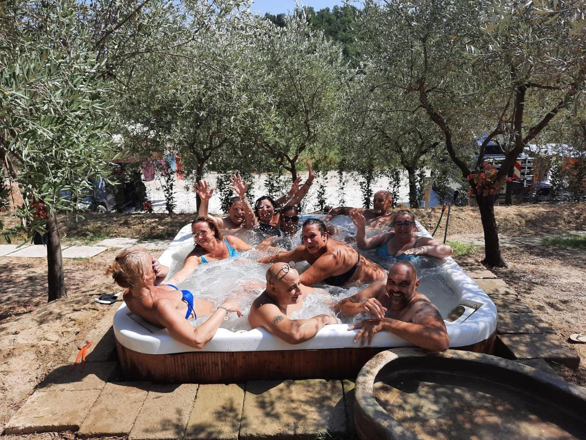 Agricamping Poggio Ai Pini Wine Camping Certaldo Exterior photo